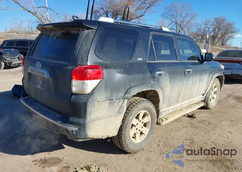 2013 Toyota 4Runner Sr5 z USA, uszkodzony, nr VIN JTEBU5JR1D5145320